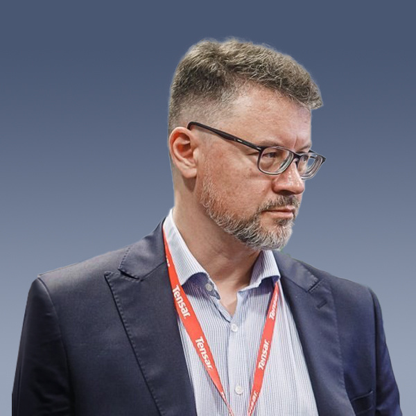 Piotr Mazurowski_Profile